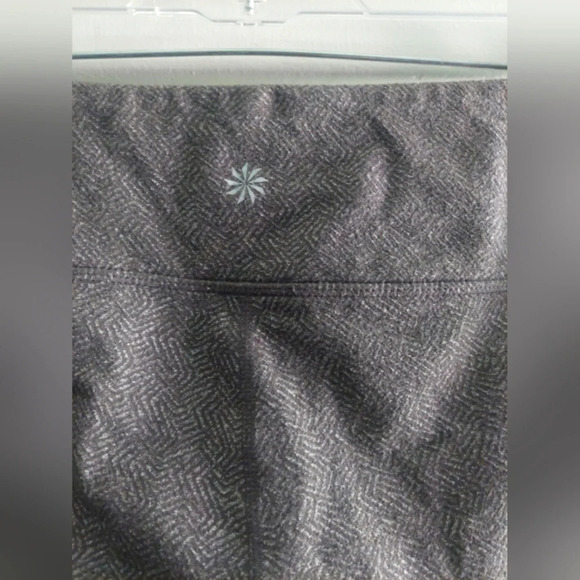 Athleta pattern Leggings Gray Harringbone Pattern S Athleisure Yoga Sporty - Picture 3 of 9